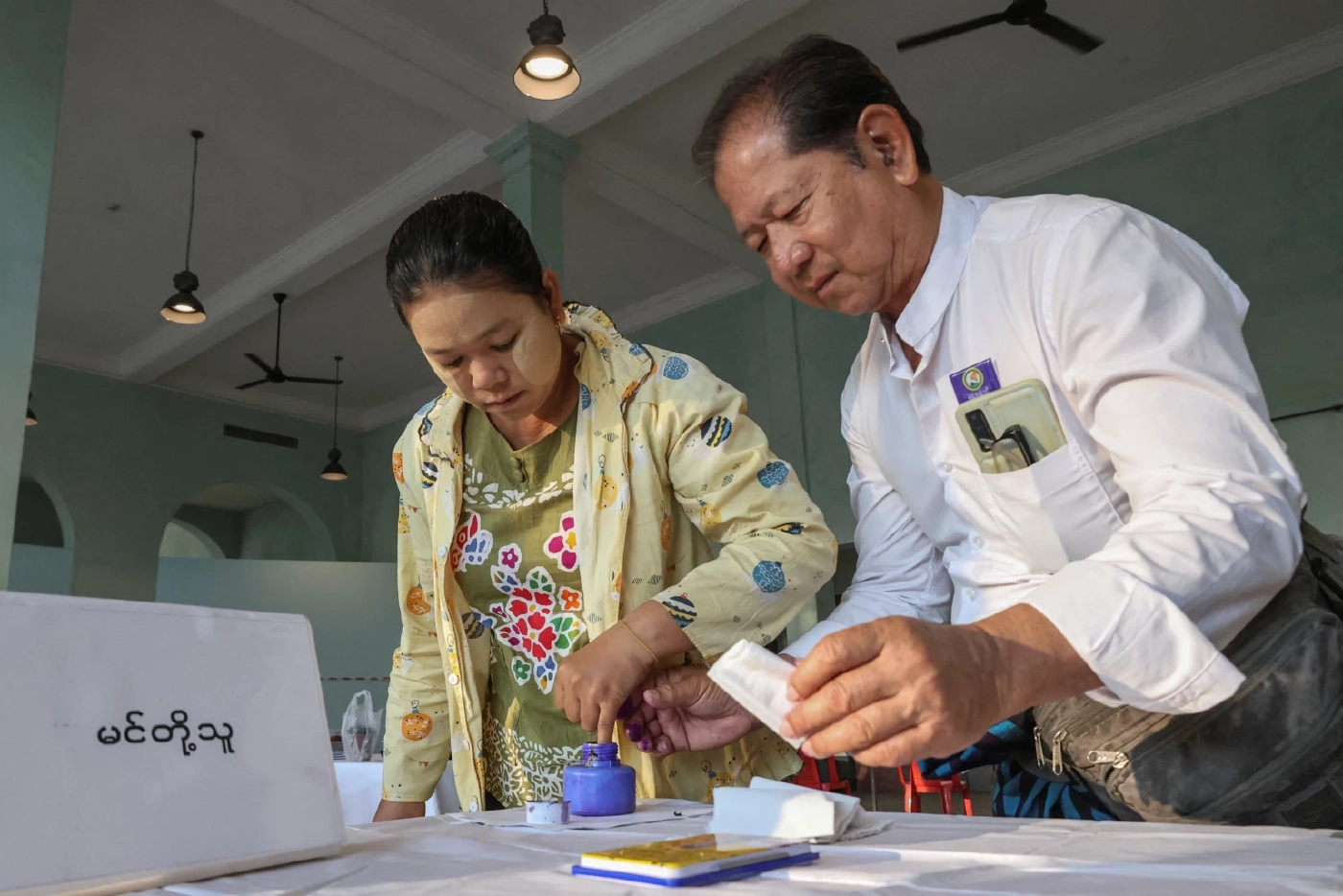 เมียนมาเปิดคูหาเฟสแรก เลือกตั้งท่ามกลางสงครามกลางเมืองและเสียงวิจารณ์