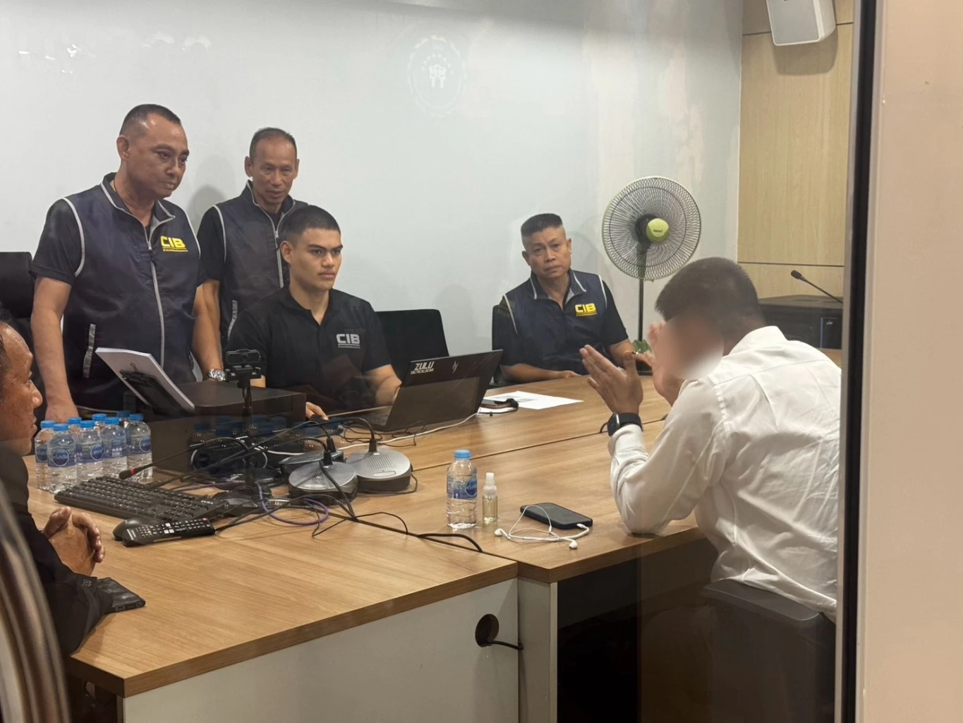 เปิดข้อหา พล.ต.อ. เข้าพบบิ๊กเต่า ปฏิเสธสู้คดีสินบนทองคำ 246 บาท