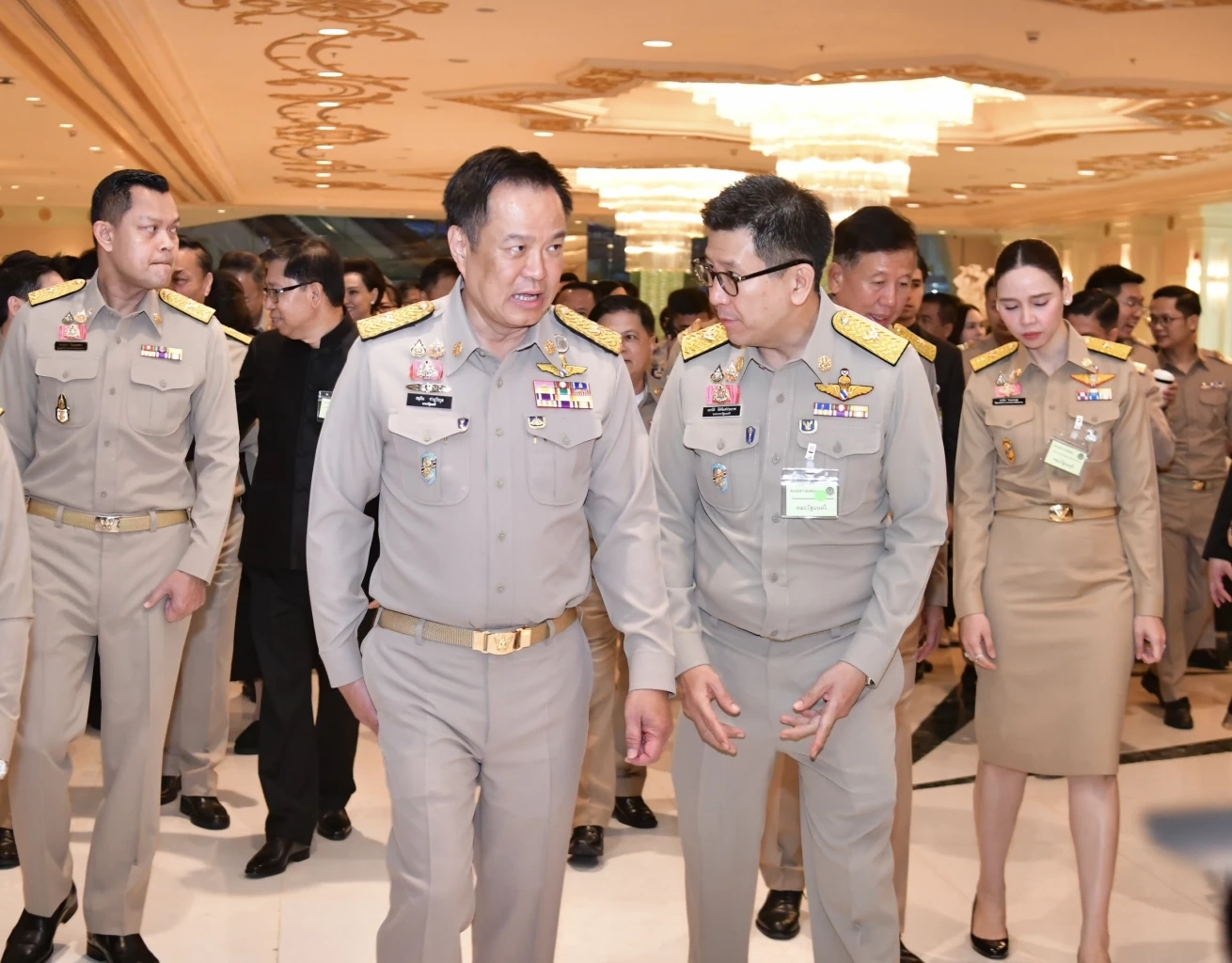 "นายกฯ อนุทิน" ทบทวนงบสร้างถนน ต้นเหตุขวางทางน้ำ "ท่วมหาดใหญ่" รัฐสูญเงินเยียวยามหาศาล