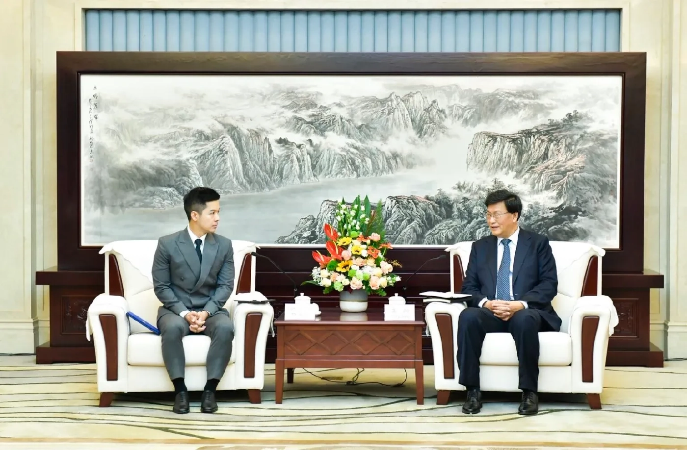 สภา กทม. ดูงานฉงชิ่ง! เตรียมปรับ MOU ใหม่ ยกระดับระบบรางและจัดการขยะ 2568