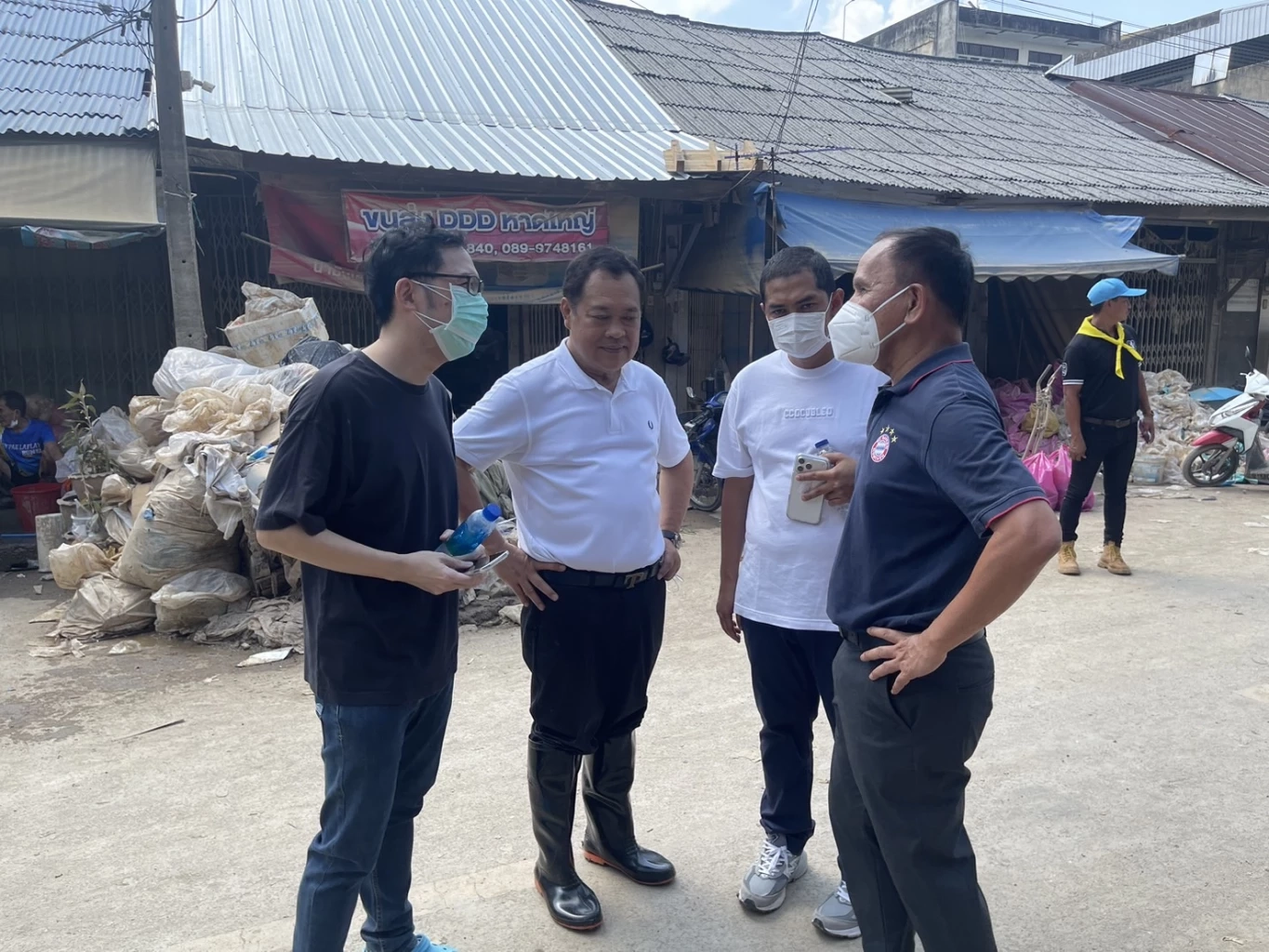 “ทวี-ธีรรัตน์” นำทัพ! “ประชาชาติ-เพื่อไทย” ผนึกกำลังฟื้นฟูหาดใหญ่