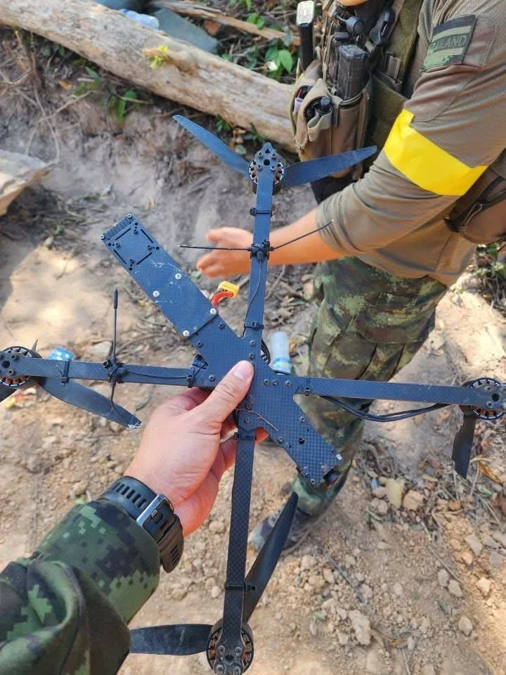 ทัพภาค 2 เผยยุทธวิธีใหม่! "โดรน FPV" ติด ค.82  โจมตี "ช่องอานม้า" คาดต่างชาติรับจ้างบิน