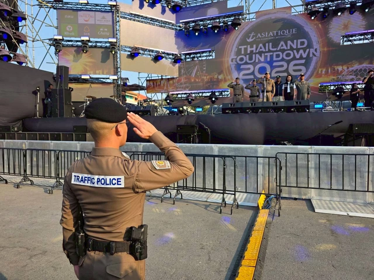 “พล.ต.ท.นพศิลป์” เข้มความปลอดภัยเคาท์ดาวน์ เอเชียทีค