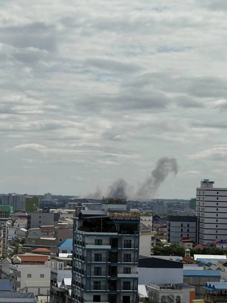 ด่วน! เปิดคลิปทัพภาค 1 ถล่มในเขตปอยเปต ทำลาย BM-21 ซุกย่านเศรษฐกิจ