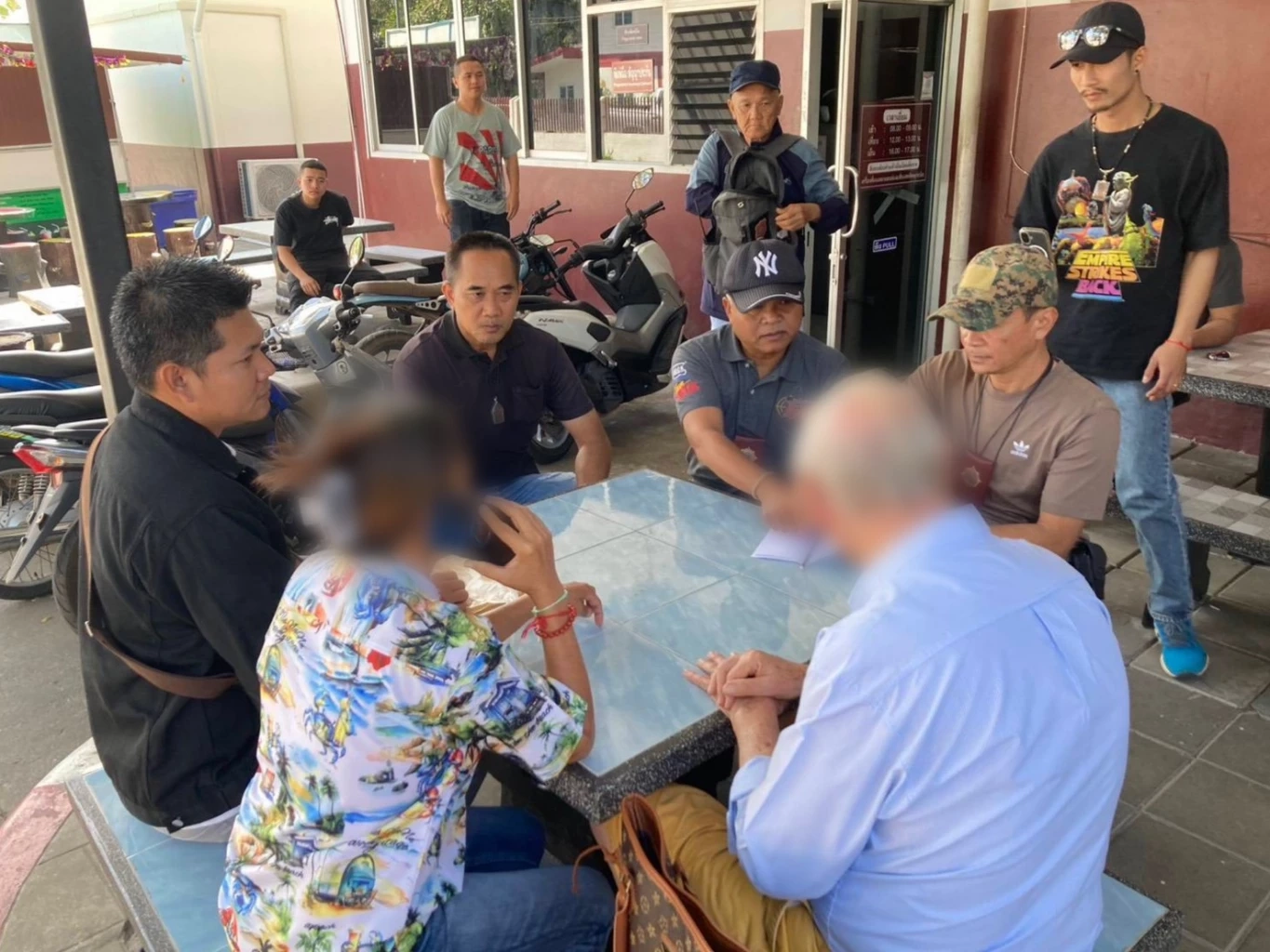 แก๊งคอลฯลวงวัยเกษียณ จนท.ศูนย์ ACSC เคาะประตูบ้านเร่งช่วยเหลือ