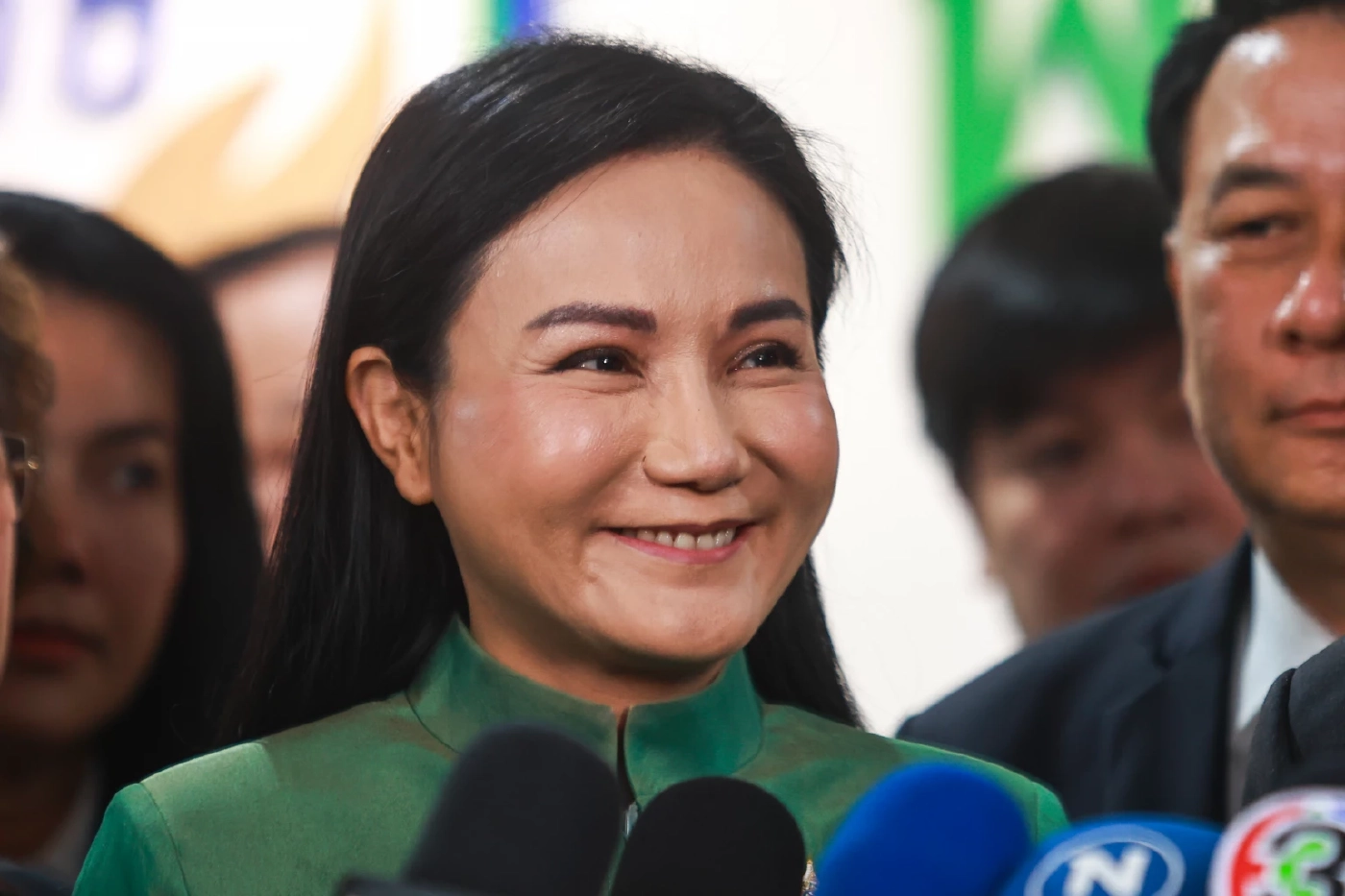 นางนฤมล ภิญโญสินวัฒน์ หัวหน้าพรรคกล้าธรรม