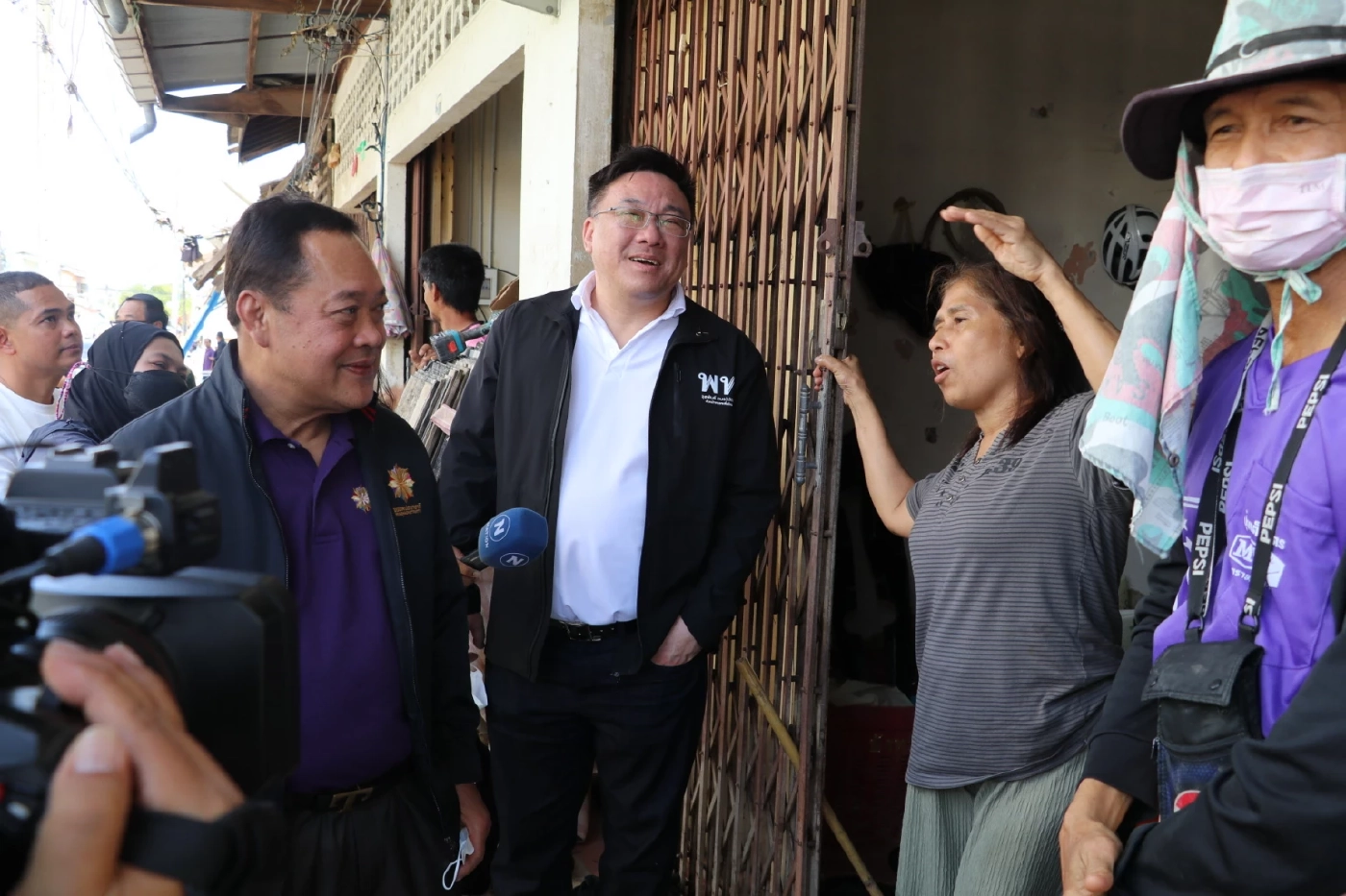 “ทวี-จุลพันธ์” ลุยฟื้นหาดใหญ่ อัด “อนุทิน” บริหารจัดการล้มเหลว