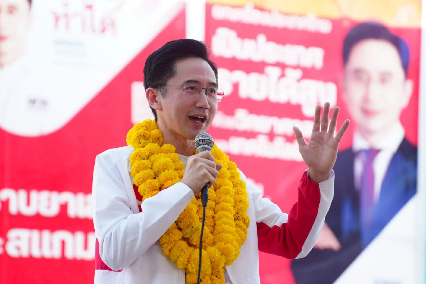 ดุสิตโพล ชี้ “ยศชนัน” มีแต้มตุน "พรรคเพื่อไทย" มีลุ้นอันดับ 2