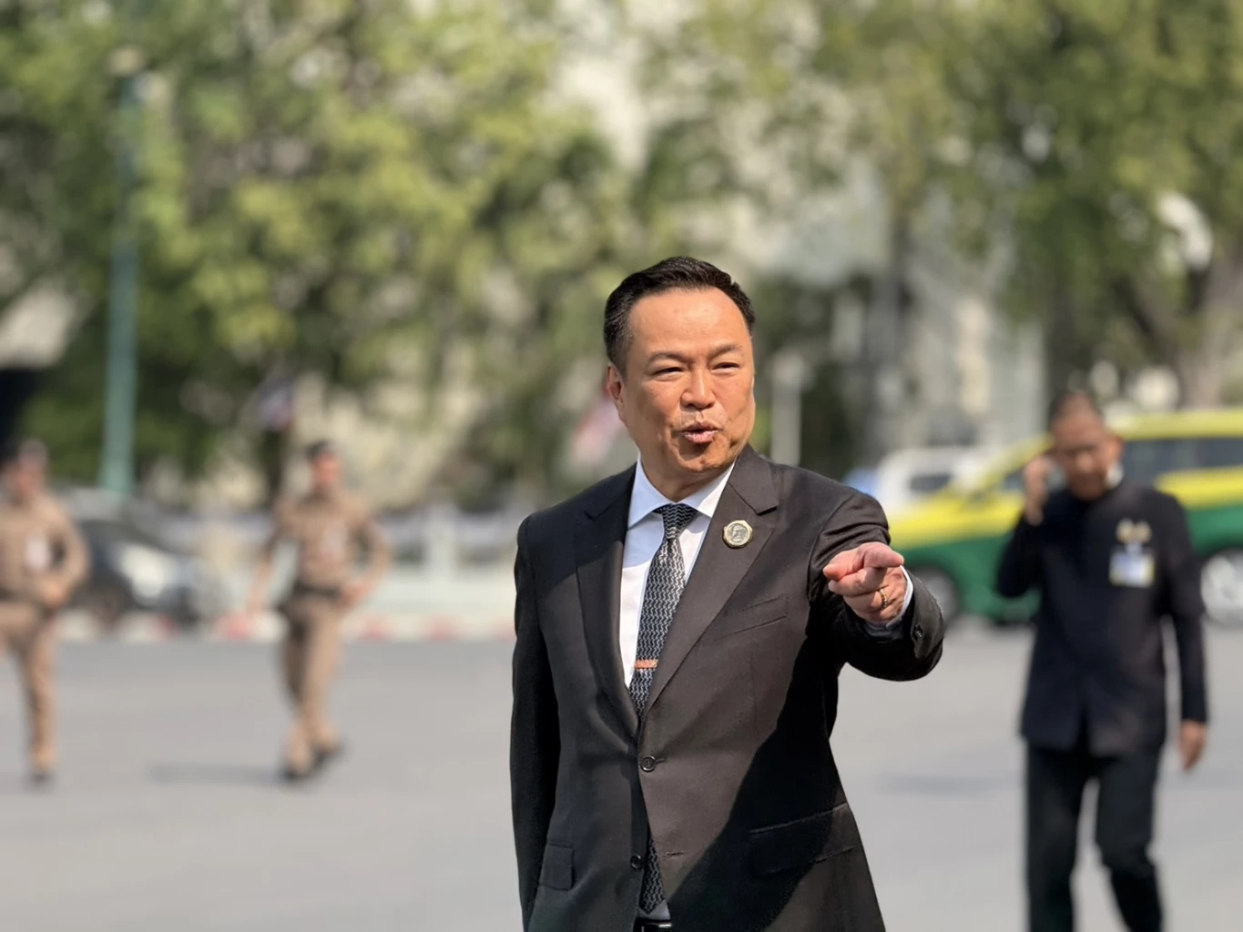 "นายกฯ" เมินคนโพสต์แซะ "ภูมิใจไทย" คุม "คมนาคม 10 ปี" หวังดิสเครดิต เตรียมลงพื้นที่ "พระราม 2"