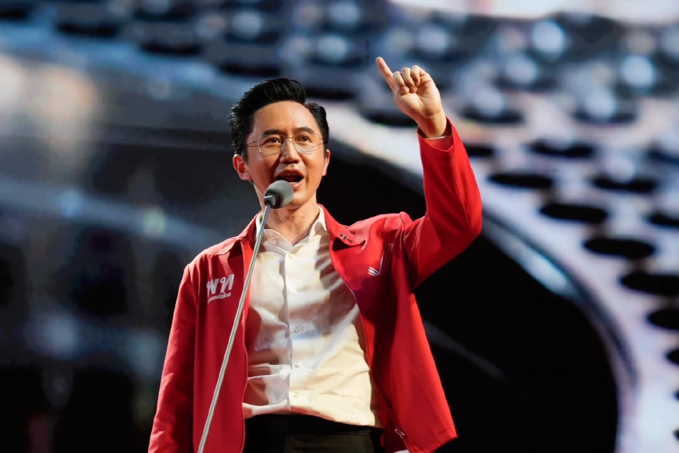 นายยศชนัน วงศ์สวัสดิ์ 