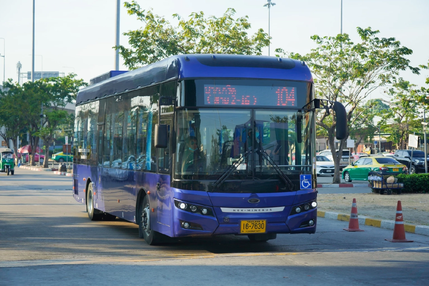 ไทย สมายล์ บัส บริการรถเมล์ไฟฟ้า 8 เส้นทาง รับ-ส่ง หมอชิต 2