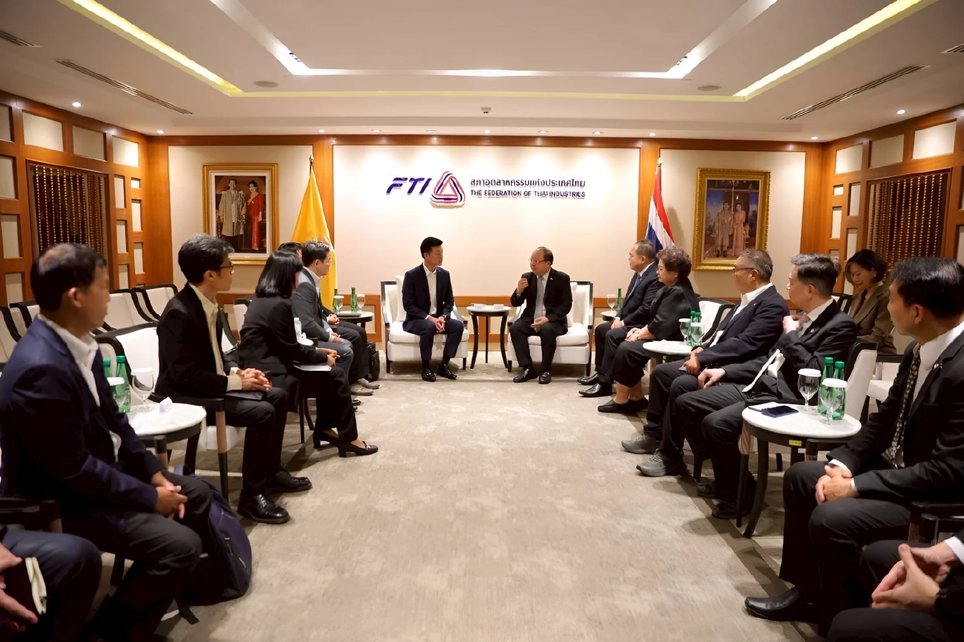 "เท้ง" นำทีมเศรษฐกิจ-แรงงาน ถกสภาอุตสาหกรรมฯ อุดรูรั่วระบบเศรษฐกิจ 100  วันแรก