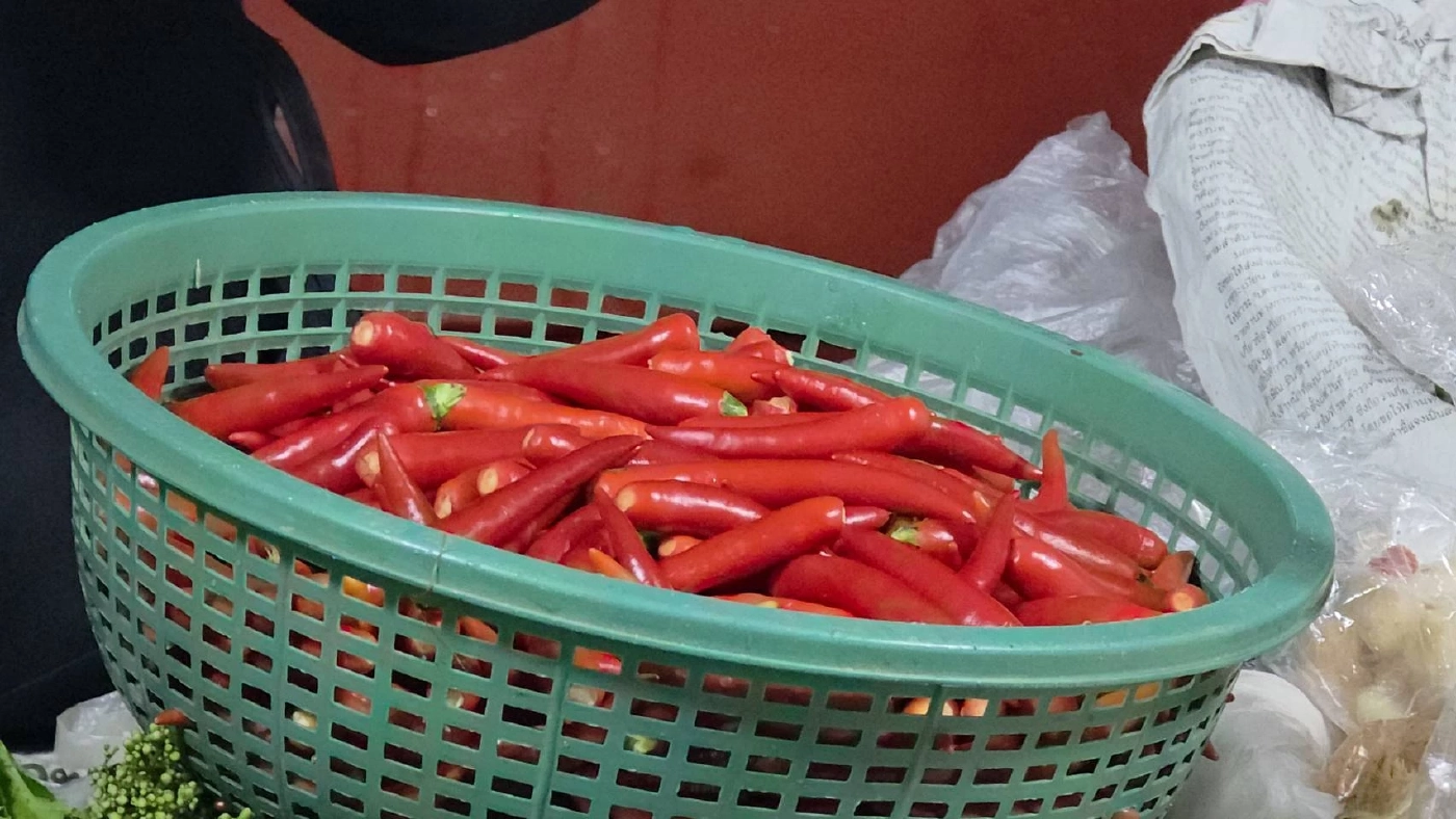 พริกจินดาแดงราคาแพงลิ่ว แซงเนื้อหมู เผยสาเหตุขึ้นราคา