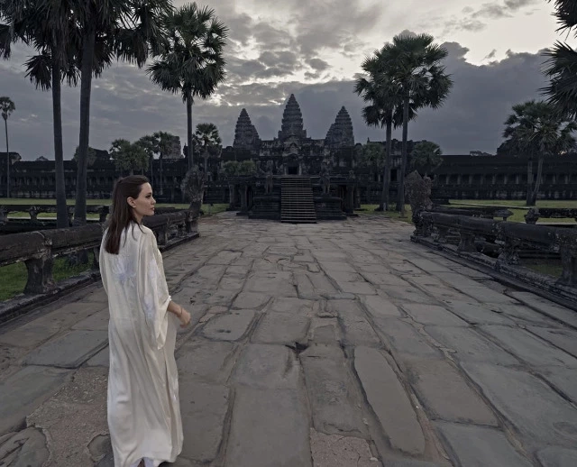 กัมพูชา เดือด! IO ถล่ม "โจลี" ปมไม่ช่วยกู้ชื่อเสียงประเทศ