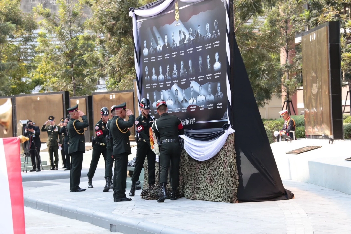 “ประยุทธ์ - อภิรัชต์” ร่วมพิธีวันกองทัพบก รำลึกวีรกรรมบรรพชนไทย