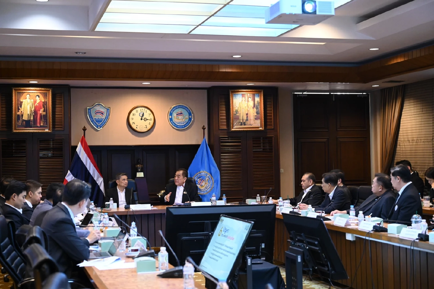 หอการค้าไทย ถก พรรคประชาธิปัตย์ ชง 6 วาระแห่งชาติเร่งด่วน