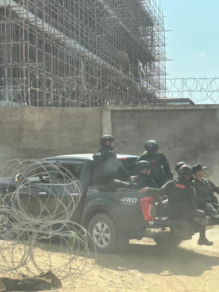 ช็อก! เปิดภาพฐาน "สแกมเมอร์" ด่านช่องจอม-โอร์เสม็ด เจอหลักฐานอื้อ พบสร้าง "โรงพักปลอม"