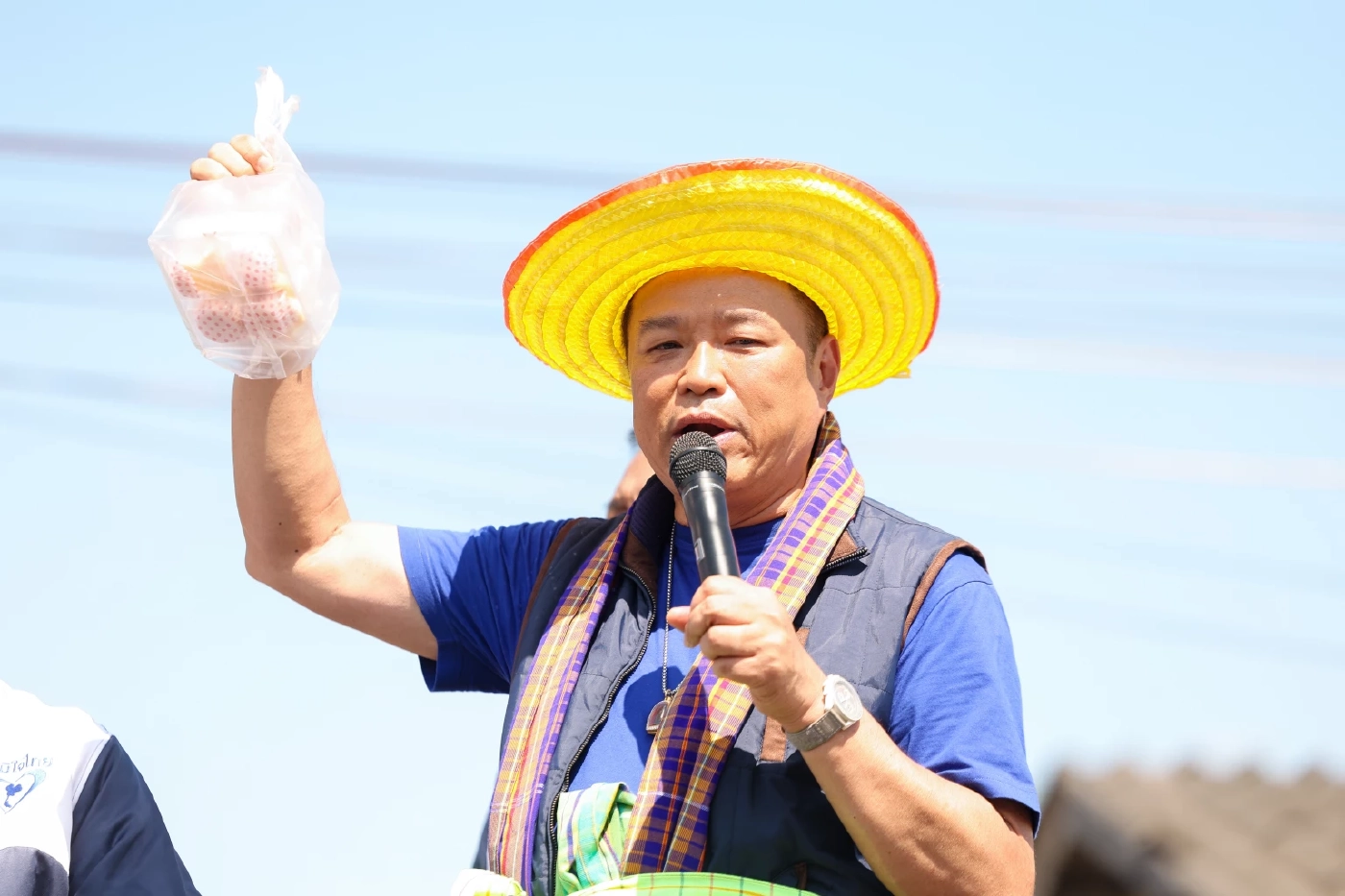 "อนุทิน" ปลื้ม "ชาวชุมพร" ต้อนรับอบอุ่น บอกเชียร์เบอร์ 4-37