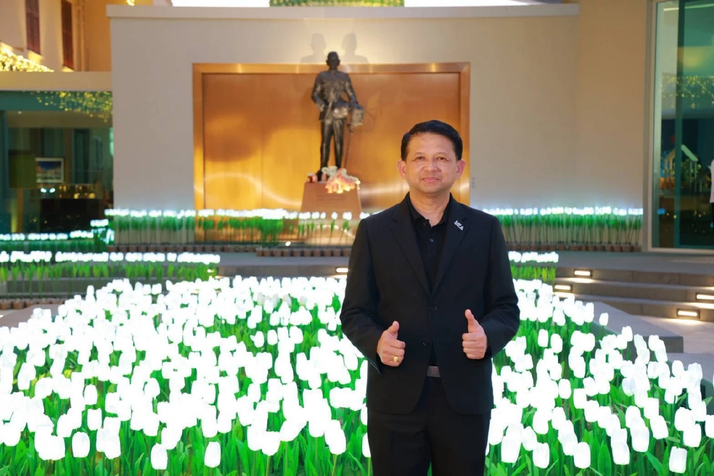 MEA เนรมิต MEA SPARK ปากคลองตลาด สู่แลนด์มาร์กแสงสี "Flowers Light SPARK" เข้าชมฟรี!