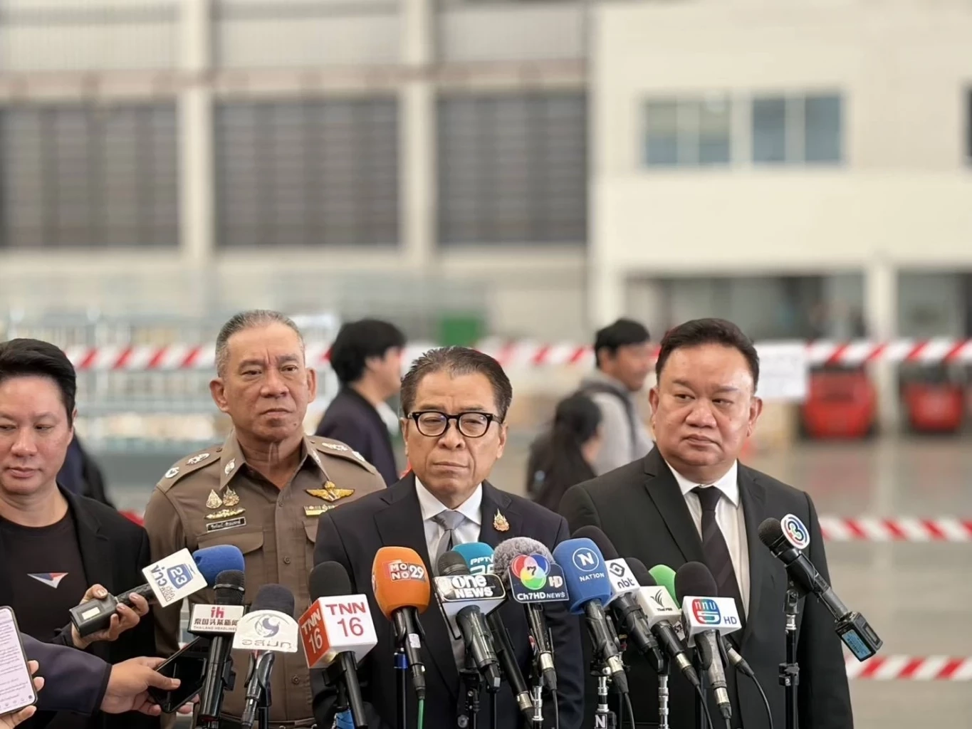 นายแสวง บุญมี เลขาธิการ กกต.