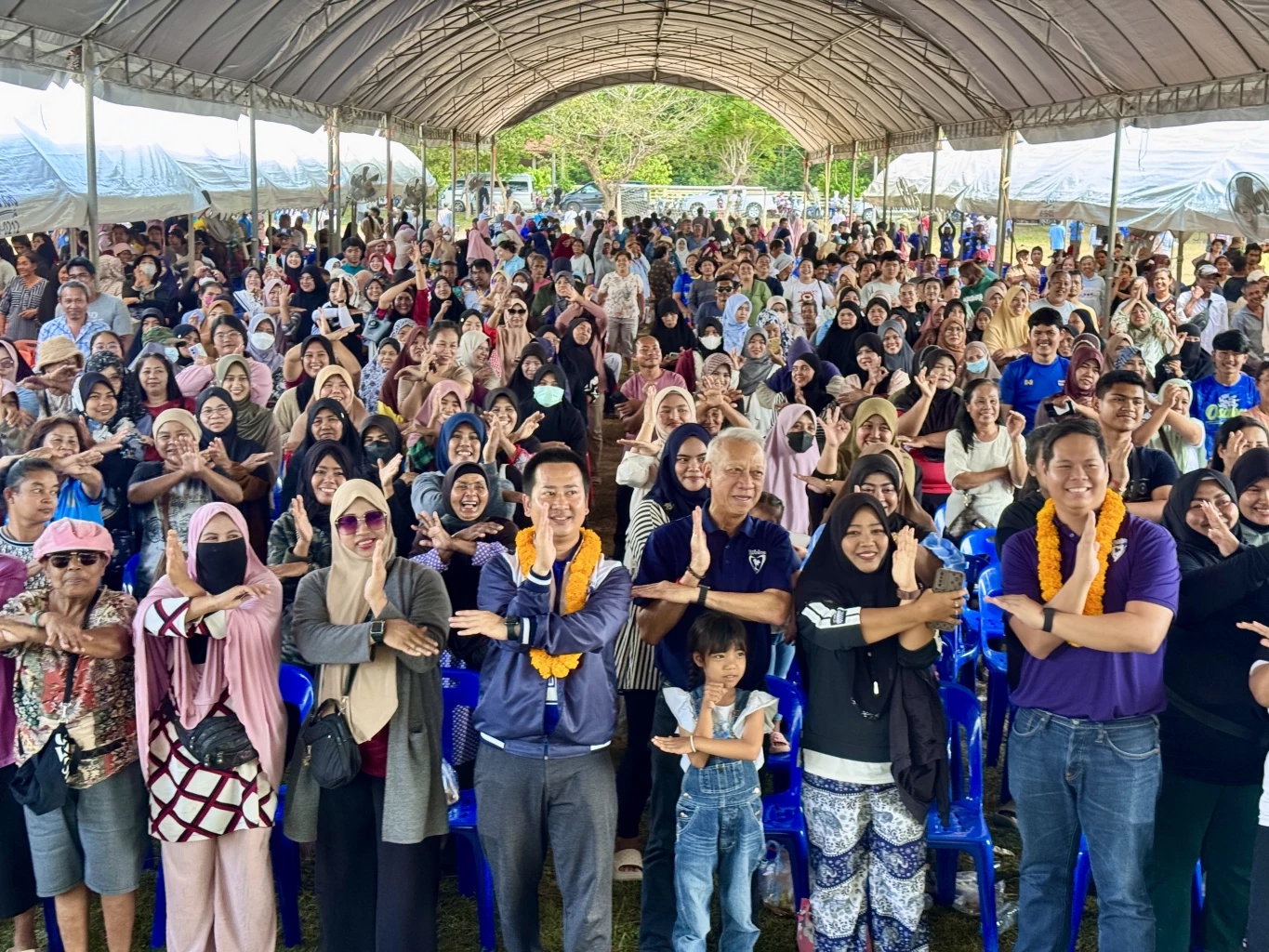 สนามสงขลาคึกคัก ! “พิพัฒน์” ปราศรัยเขต 6 คนแห่ฟังกว่า 2,500