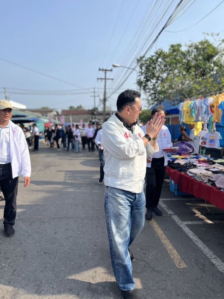 “จตุพร” โชว์วิสัยทัศน์ที่ชุมพร ชูรัฐสวัสดิการ – แช่แข็งหนี้