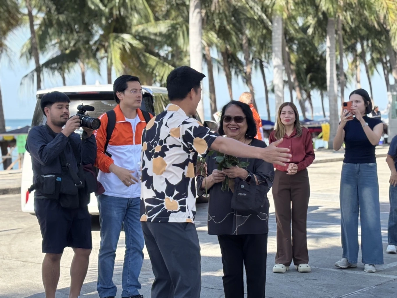 "เท้ง" ป้อง "ทูตพิศาล" ยันตรวจประวัติแล้วไร้สะเพร่า เมินดราม่า "อ.ปวิน"