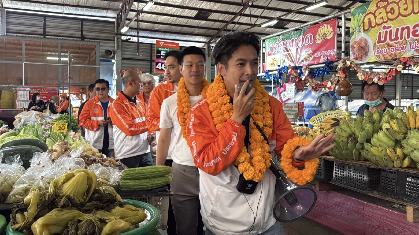 “เท้ง” ลั่นกวาด 10 เขต ชม. ย้ำไม่โหวต “อนุทิน” ไม่ร่วม รบ.“กล้าธรรม”