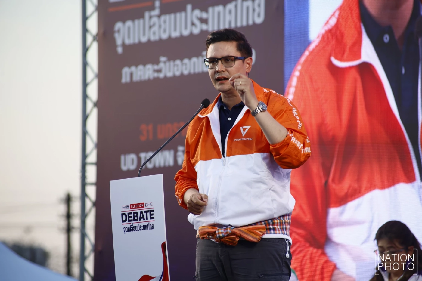 "โรม" ลั่น 4 ปี "พรรคประชาชน" แก้ปัญหา "ทุจริตกัดกินเศรษฐกิจไทย" หนุน "กิโยตินกฎหมาย"