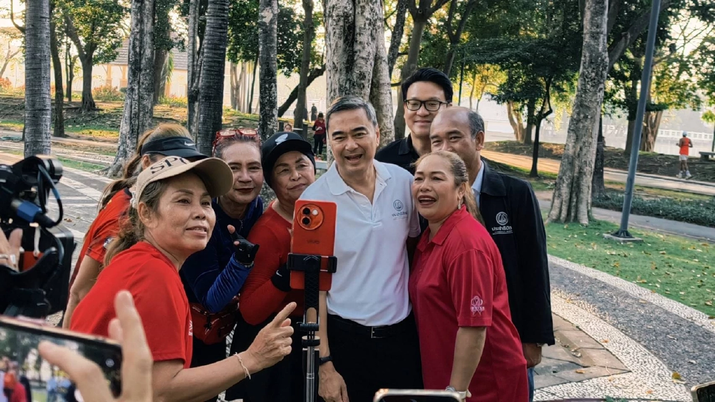 "อภิสิทธิ์" ย้ำกล่องสุ่ม พท.ไม่มีความจำเป็น แนะไปพัฒนาทักษะ ปชช.