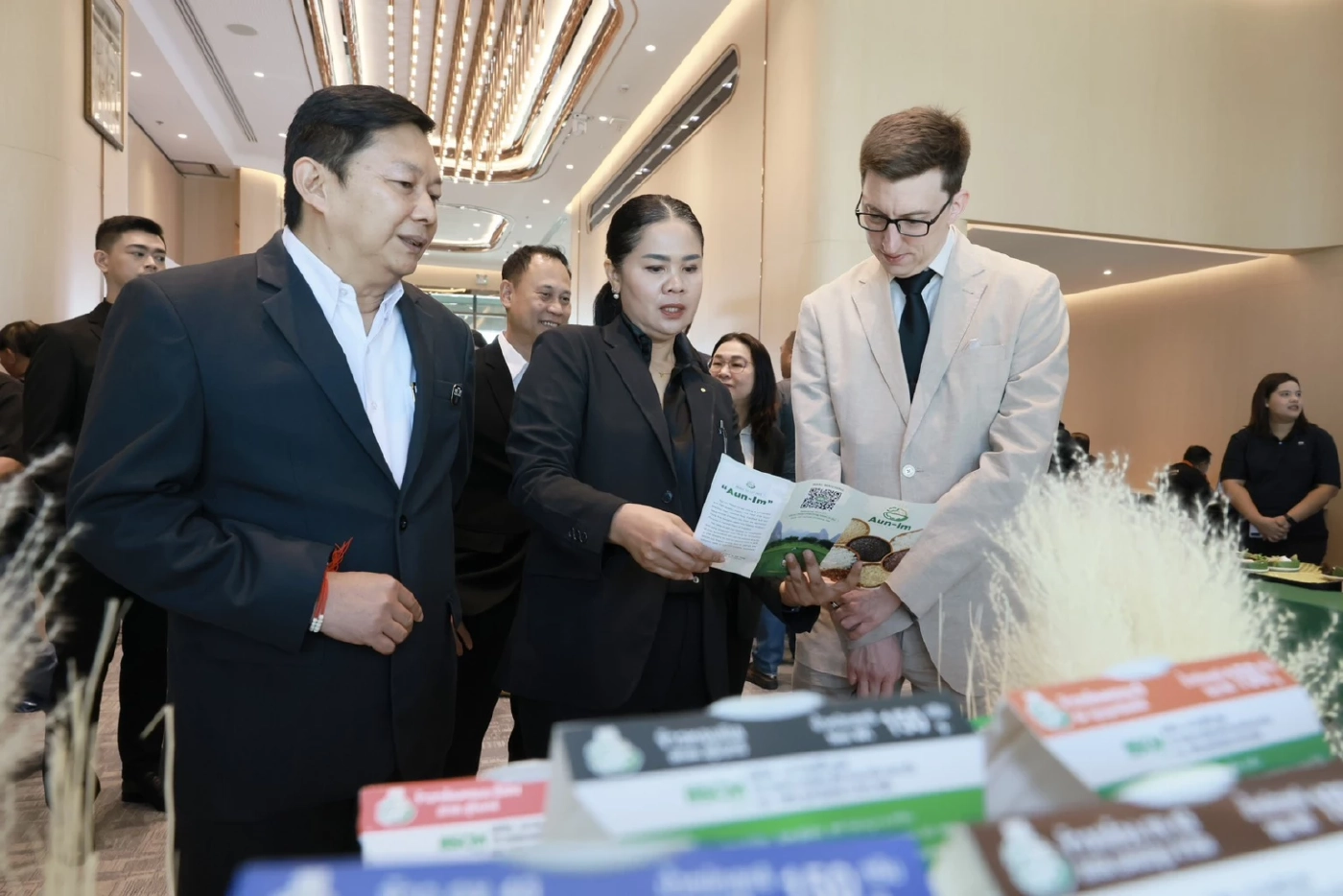 ธ.ก.ส.- GIZ หนุนเกษตรกรปลูกข้าววิถีใหม่ 'เงินอุดหนุน-สินเชื่อ'