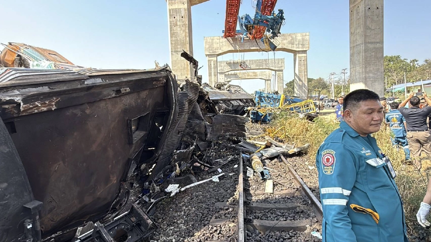 รับไม่ได้! "ดร.เอ้" ชี้เหตุเครนถล่มทับรถไฟโคราช ไม่กลัวความผิด ไม่เคยเห็นใครติดคุก-ปรับจริงจัง