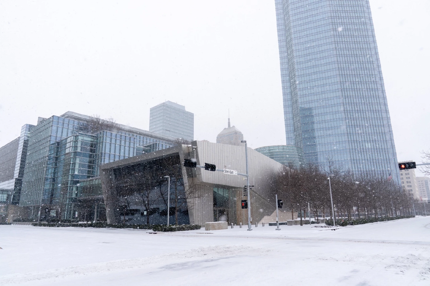 พายุฤดูหนาวถล่มสหรัฐฯ เที่ยวบินยกเลิกนับหมื่น ไฟดับวงกว้าง