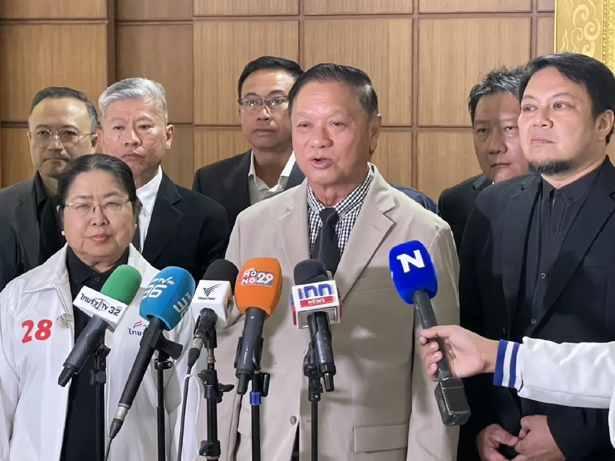 "สว.สำรอง" กัดไม่ปล่อย บุก กกต. ทวงคดี "ฮั้ว สว." 3 ปีไม่คืบ ชี้เข้าข่ายเตะถ่วงกระบวนการยุติธรรม