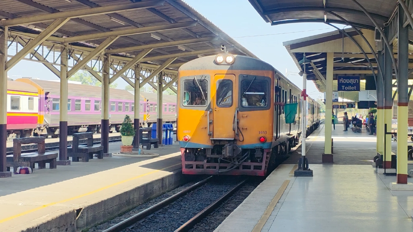 "สถานีรถไฟอุบลฯ" ยันอุบัติเหตุกระทบผู้โดยสารขบวนเดียว ที่เหลือยังคงให้บริการตามปกติ
