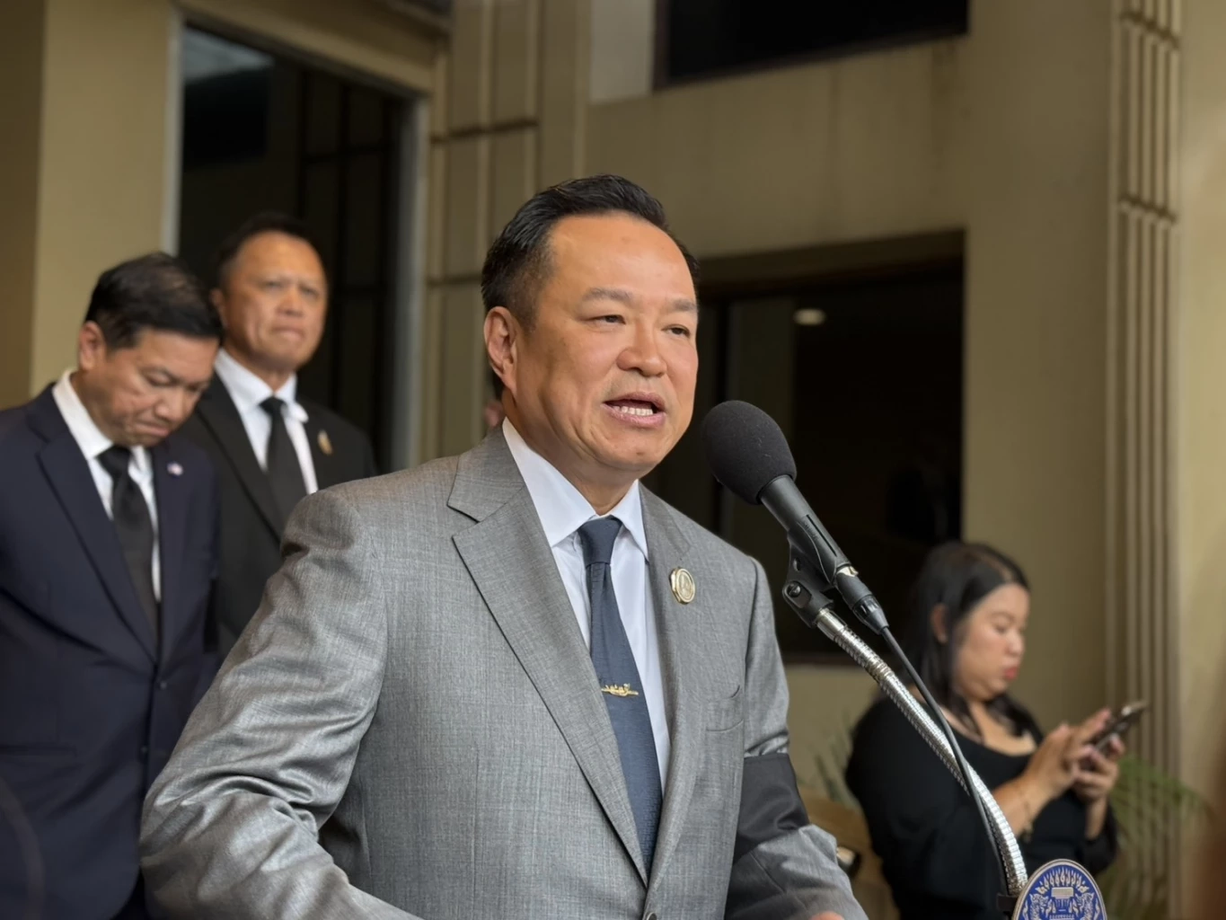 อนุทิน ชาญวีรกูล