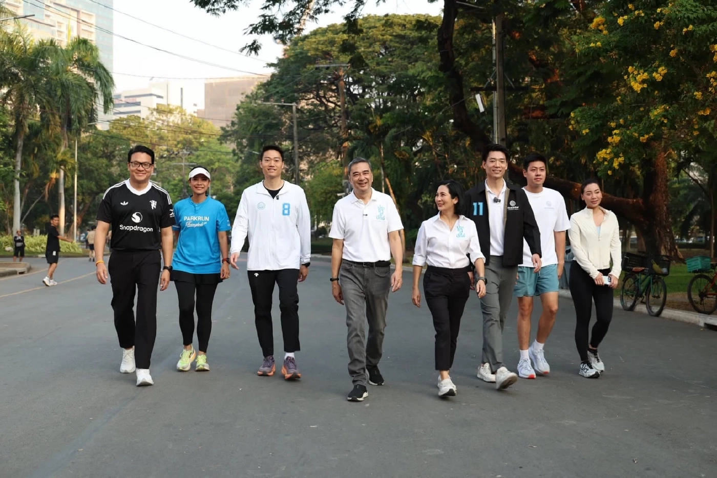 "อภิสิทธิ์" ฝ่าฝุ่นหาเสียง ชูดันกฎหมาย-คุยอาเซียนแก้ฝุ่นพิษ