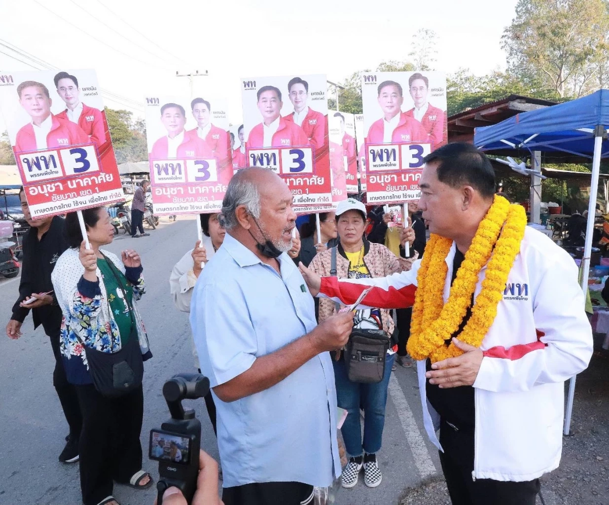 "เสี่ยแฮงค์" ชูนโยบาย ข้าวตันละ 1.5 หมื่น พร้อมแก้หนี้นอกระบบ