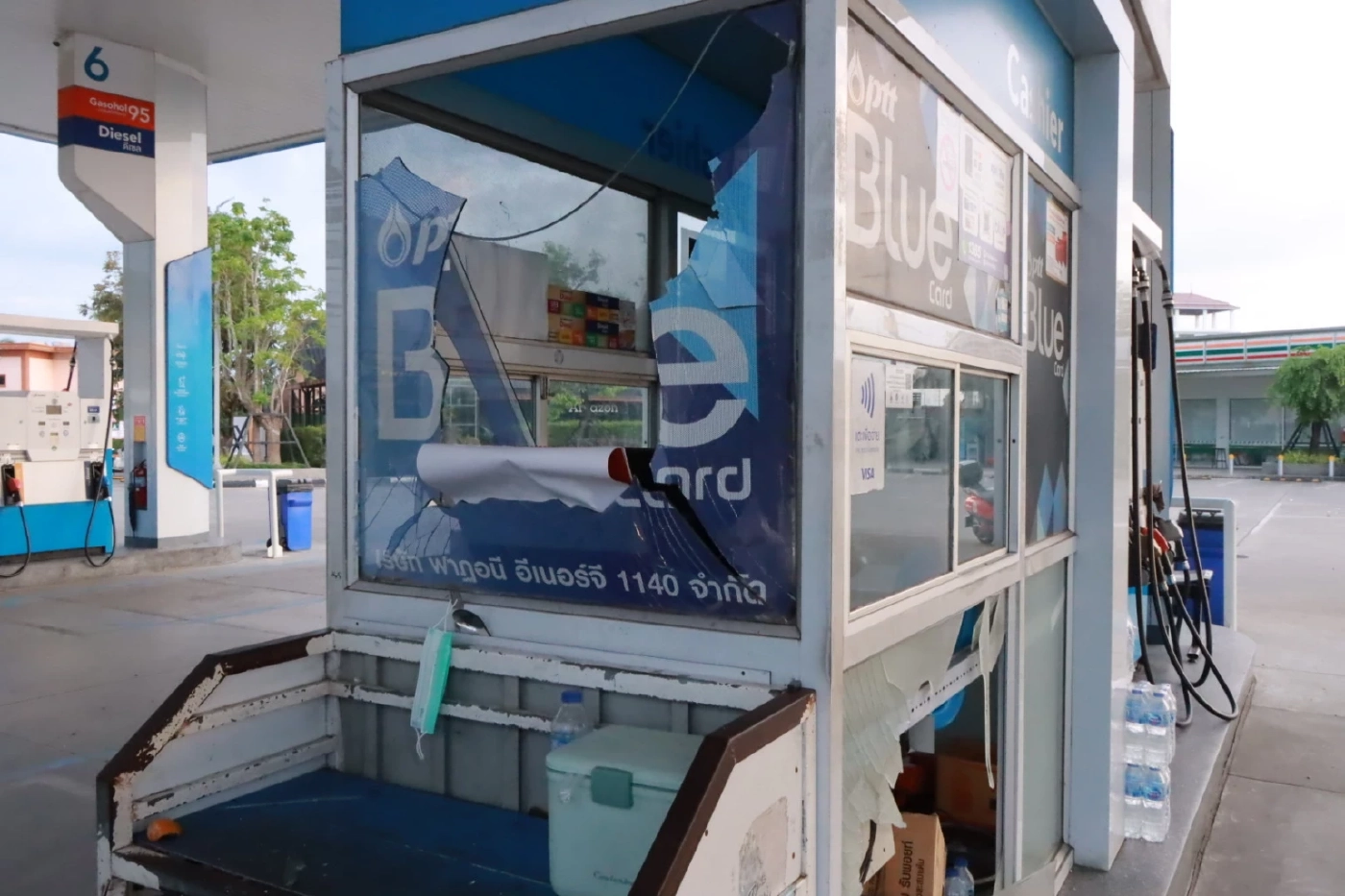 “พิพัฒน์” ตรวจเหตุบึ้ม - วางเพลิงปั๊มน้ำมัน ยันรัฐเยียวยา 100%