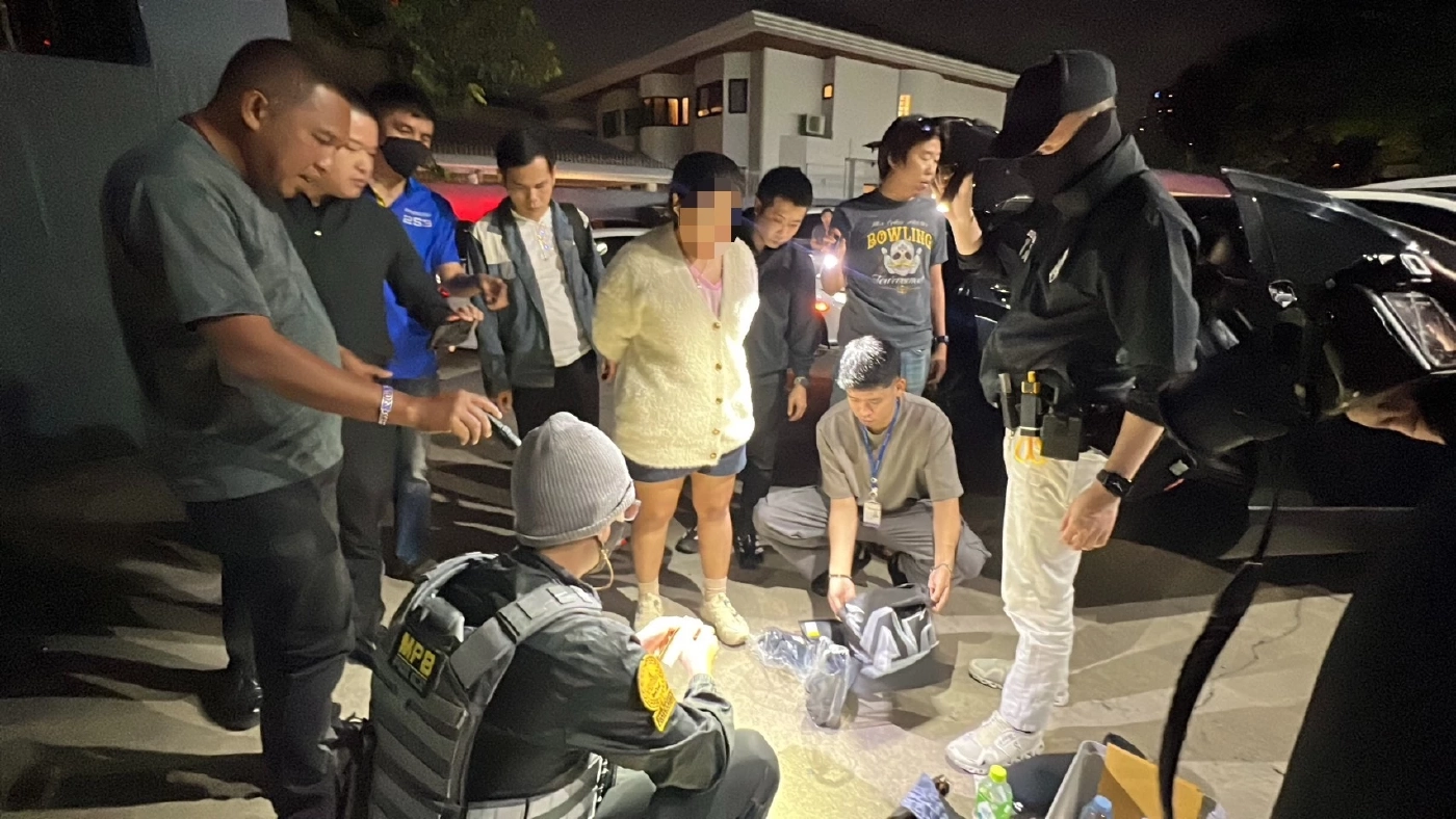 รวบเจ้าแม่โคเคน เมียคนผิวสี พบสมุดรายชื่อ อึ้ง!! ลูกค้าไฮโซเพียบ