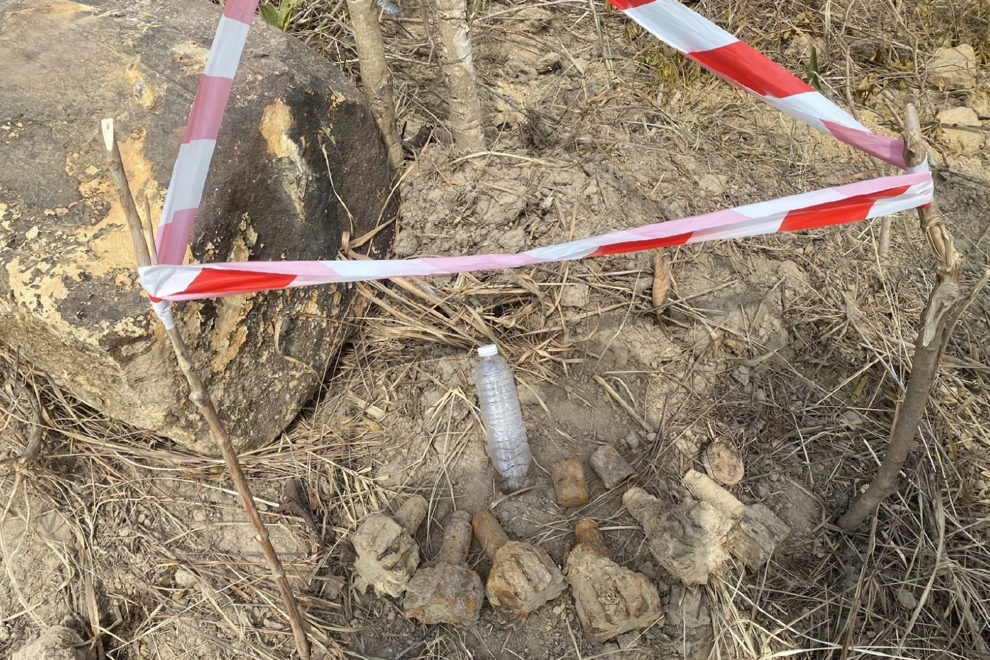 ศทช. ลุยตรวจ "ทุ่นระเบิด" ที่ตราด พบลูกระเบิด TYPE-67 จำนวน 2 ลูก