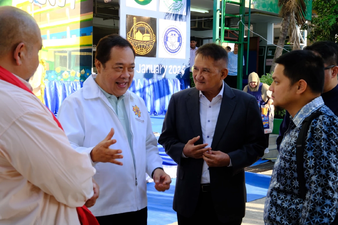 “ทวี” นำลูกพรรค ลงพื้นที่ประเวศ แลกเปลี่ยนความเห็น ผู้บริหาร รร.สอนศาสนา