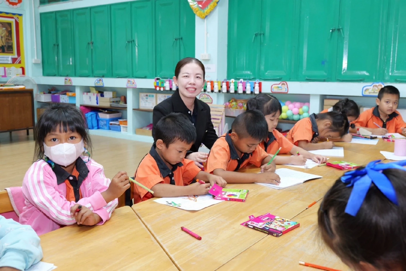 "ซีแอนด์จี" มอบ Smart TV หนุนการศึกษาโรงเรียนหนองแขม