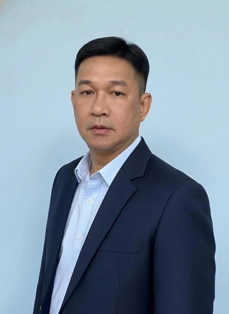 รองอุ๊ - กฤษฎิ์ กษมพันธุ์