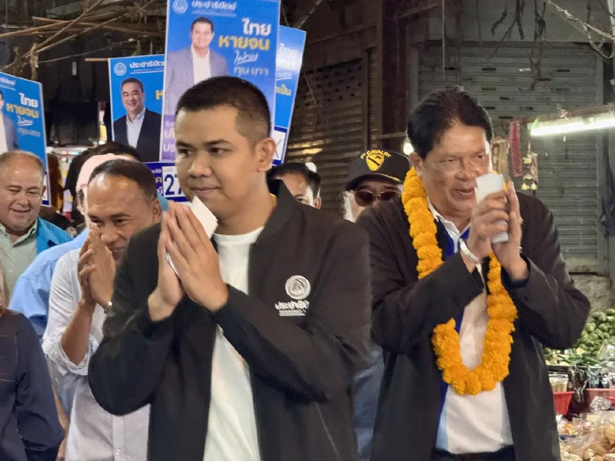 “ชัยชนะ” ลุยชุมพร อ้อนแฟนคลับเก่าที่เคยปันใจ กลับมา ปชป.