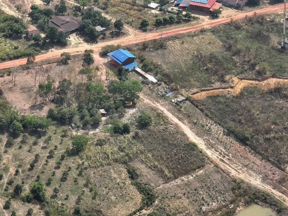 เปิดภาพ "กัมพูชา" ขุดคูเลต 3 พื้นที่ ยาวกว่า 1 กม. ตรงข้าม จ.ตราด เผชิญหน้าทหารไทย 500 เมตร