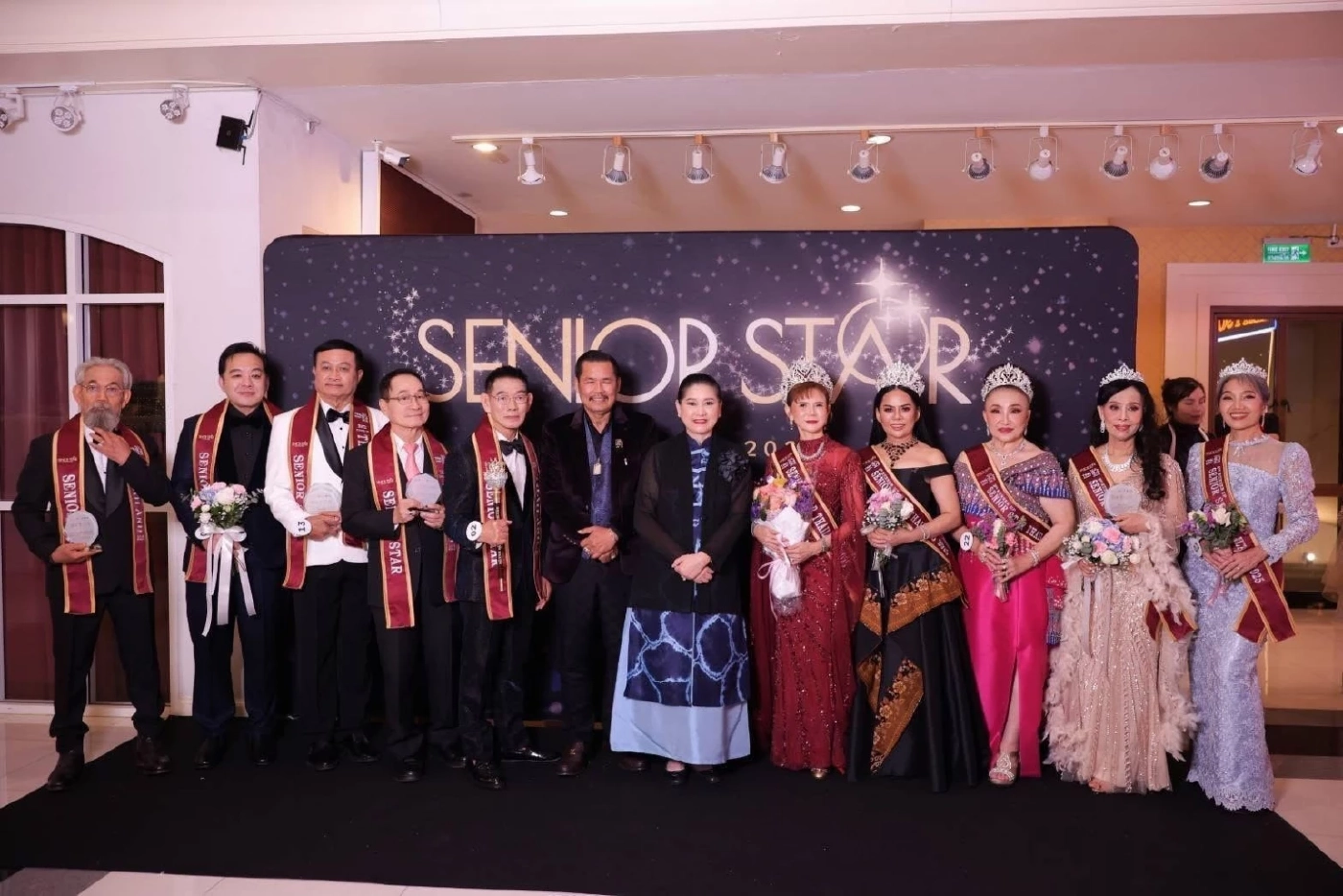 ดาววัยเก๋า! “แม่วรรณ–พ่อแดง” คว้ามงกุฎ Senior Star Thailand 2025