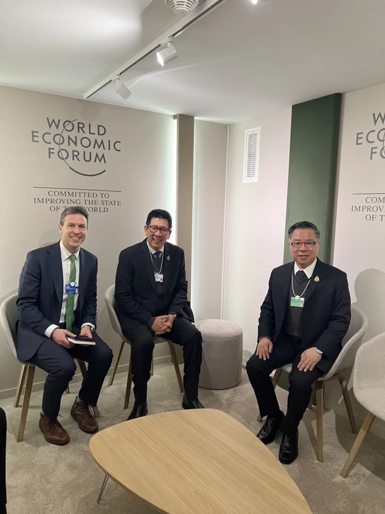 'เอกนิติ' เปิดภารกิจดาวอสวันแรก นำทีมไทยแลนด์ พบประธานธนาคารโลก