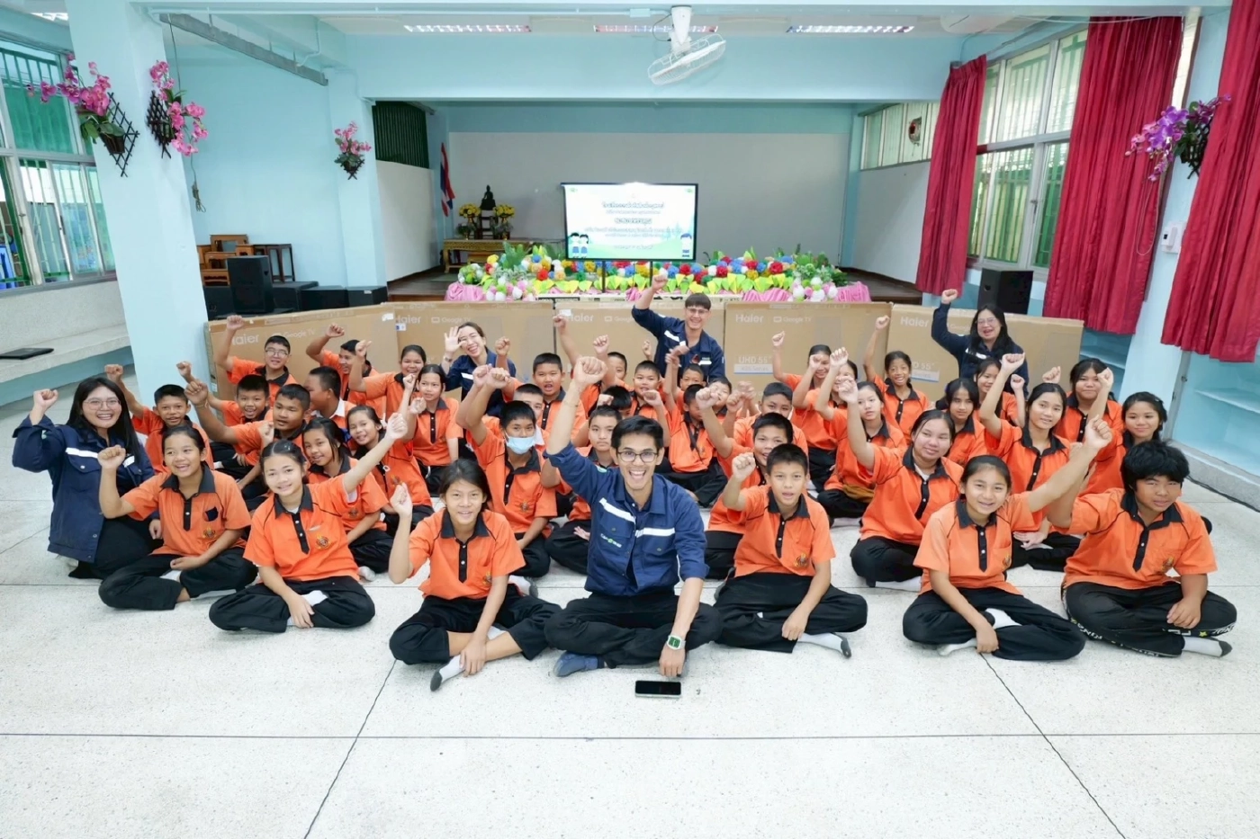 "ซีแอนด์จี" มอบ Smart TV หนุนการศึกษาโรงเรียนหนองแขม