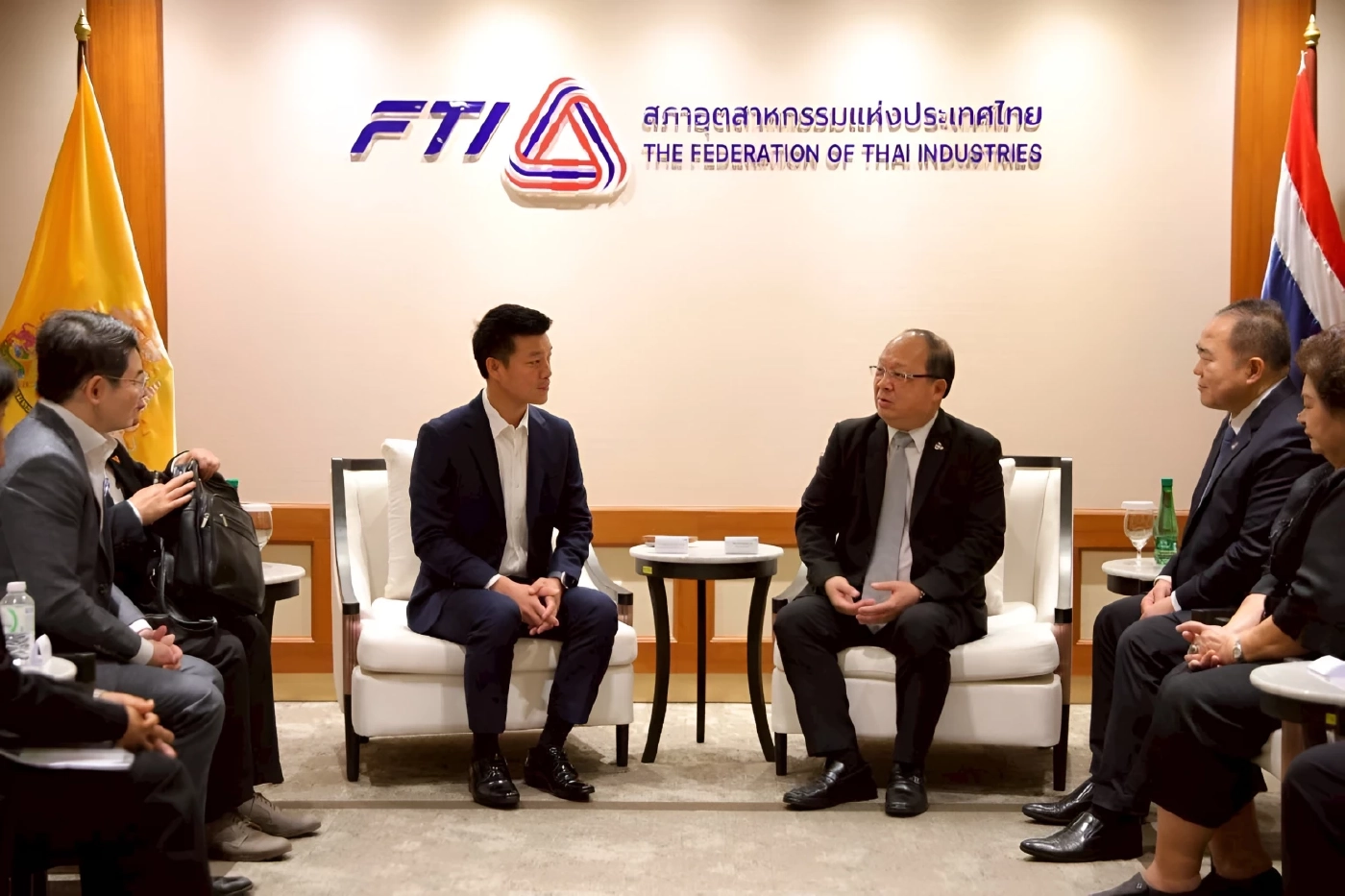 "เท้ง" นำทีมเศรษฐกิจ-แรงงาน ถกสภาอุตสาหกรรมฯ อุดรูรั่วระบบเศรษฐกิจ 100  วันแรก